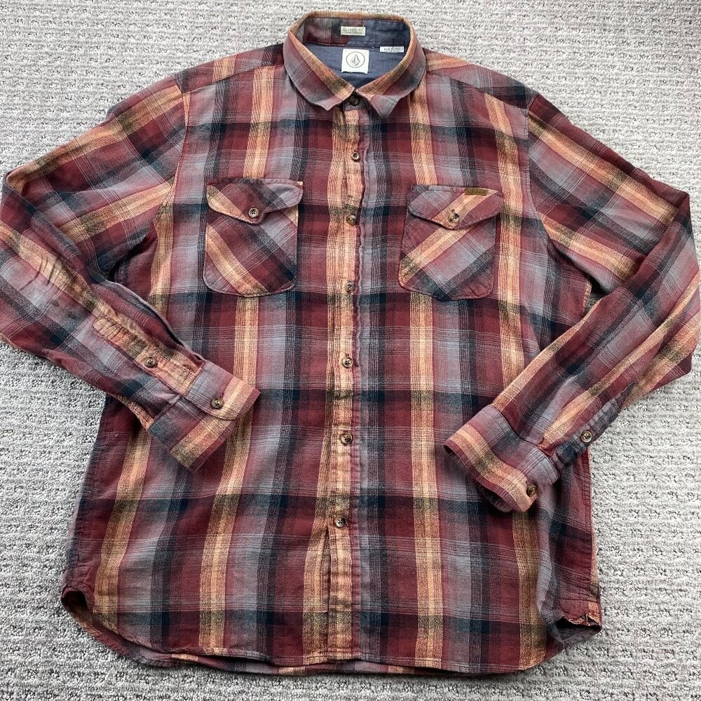 VOLCOM Shirt Men Medium M Red Brown Plaid Button Up Polo Shirt Long Sleeve Polo